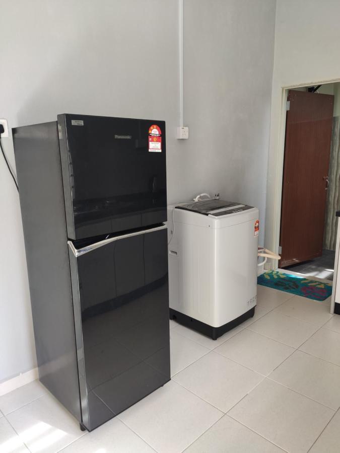 Rantau Panjang Private Pool Cassa Dinies, Wifi , Bbq,10 Pax 빌라 외부 사진